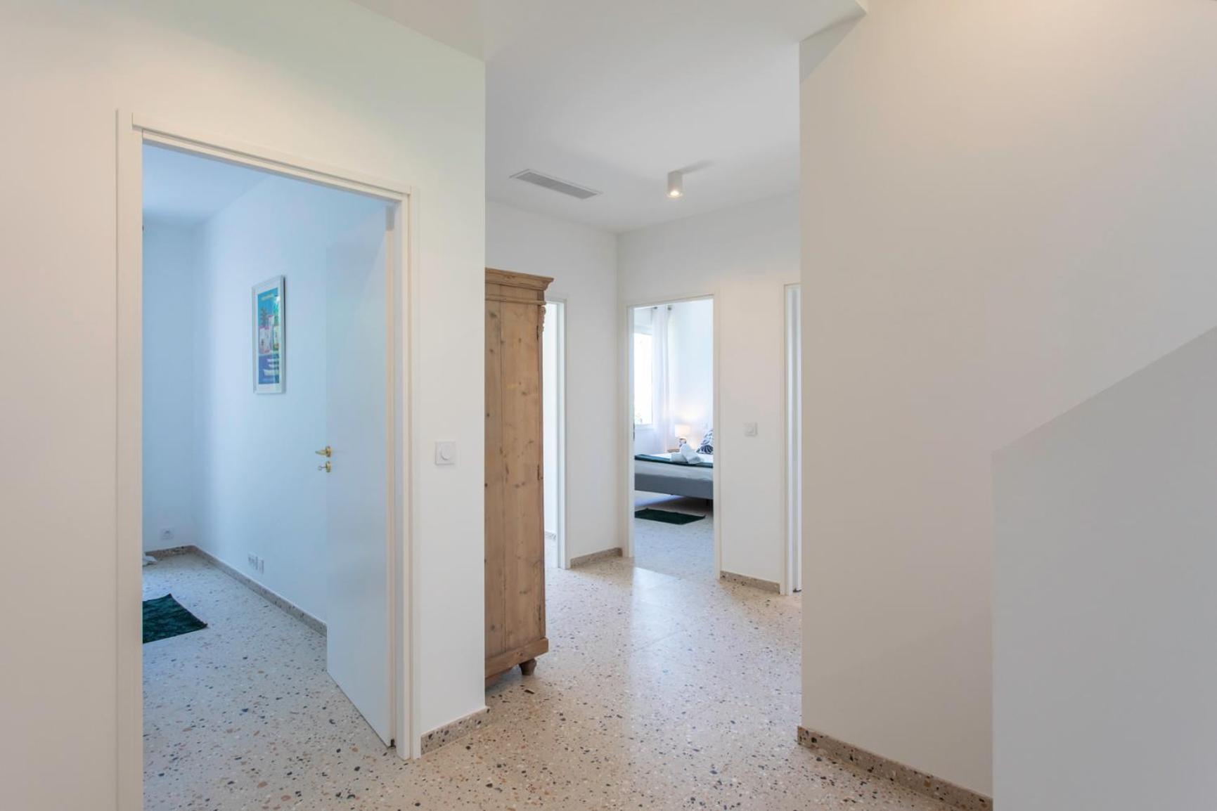 #54 Sea View 4 Bdr Ac Parking 5mins To Port Bbq Villa