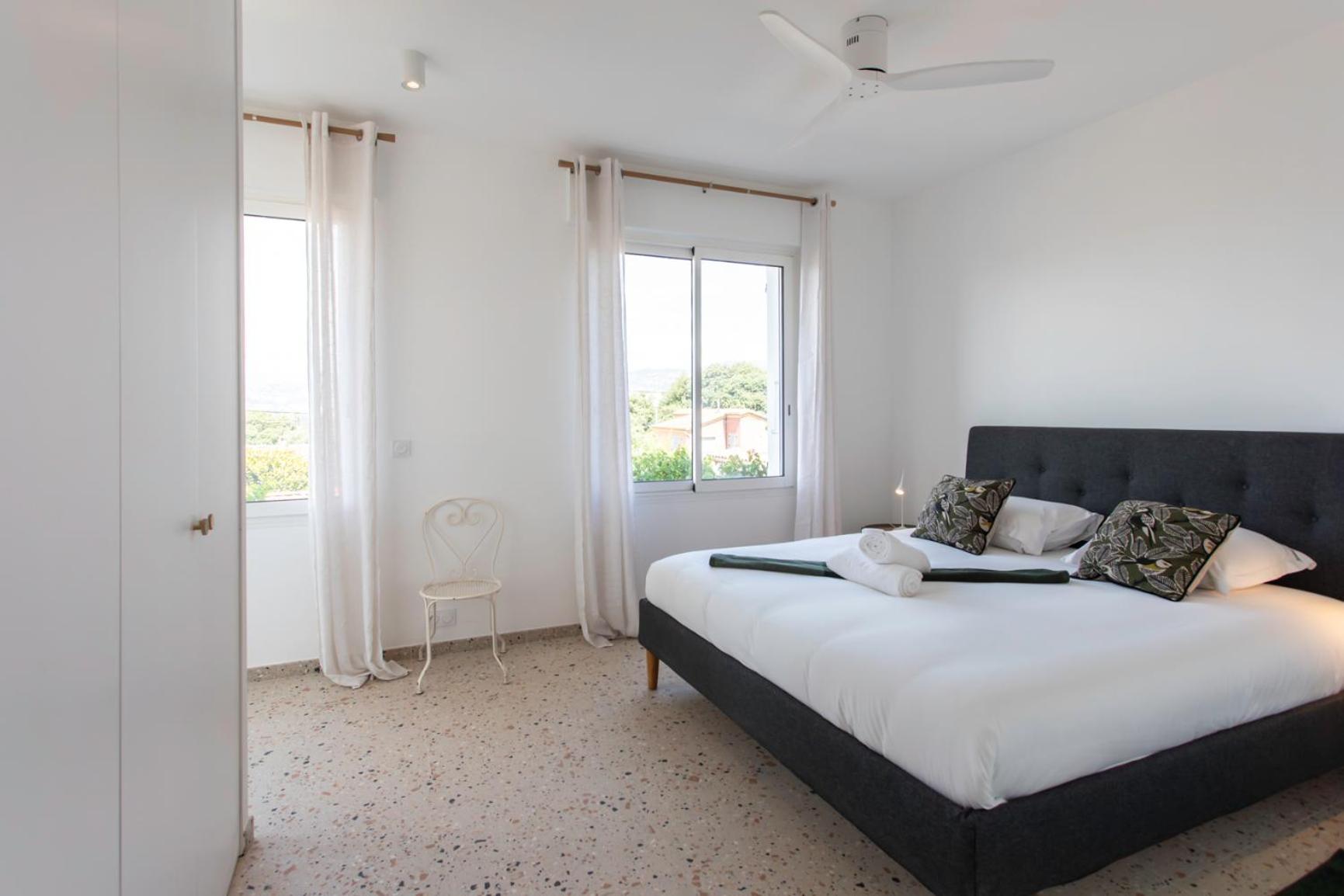 #54 Sea View 4 Bdr Ac Parking 5mins To Port Bbq Villa *