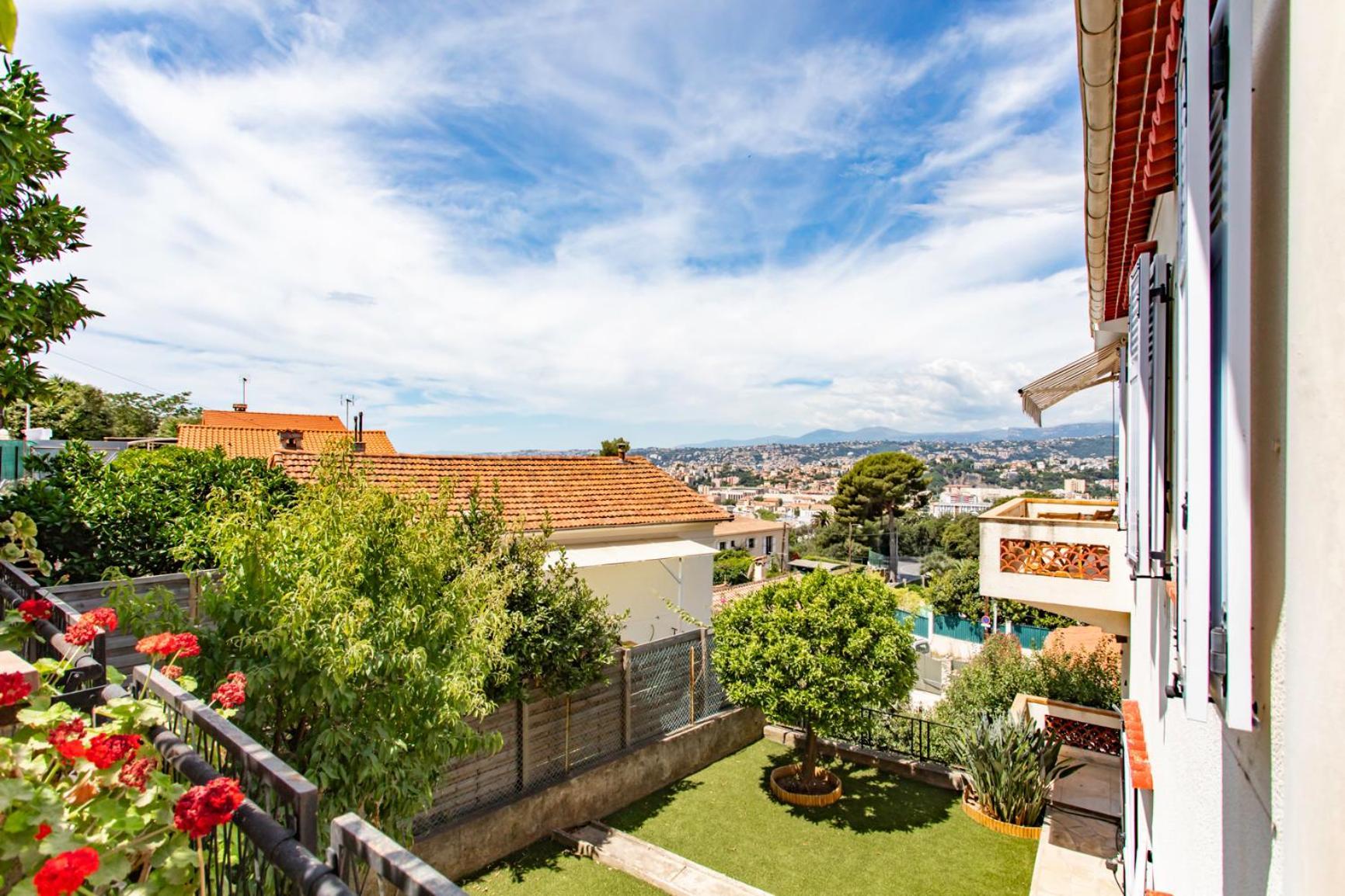 #54 Sea View 4 Bdr Ac Parking 5mins To Port Bbq Villa