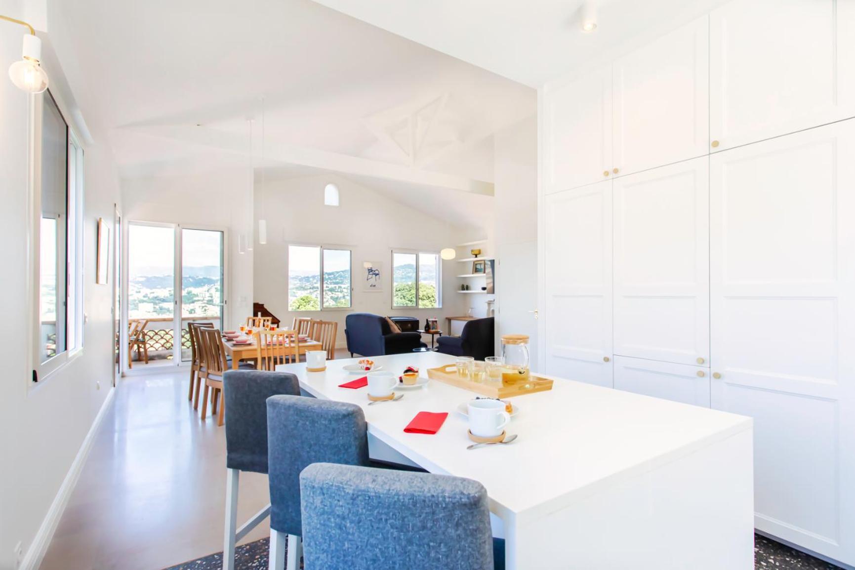 #54 Sea View 4 Bdr Ac Parking 5mins To Port Bbq * Nice
