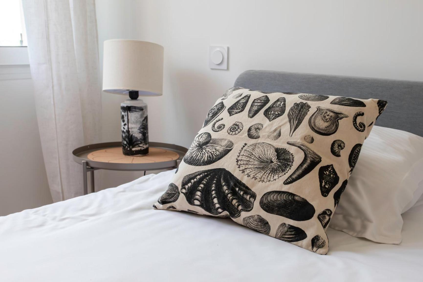 #54 Sea View 4 Bdr Ac Parking 5mins To Port Bbq Villa *